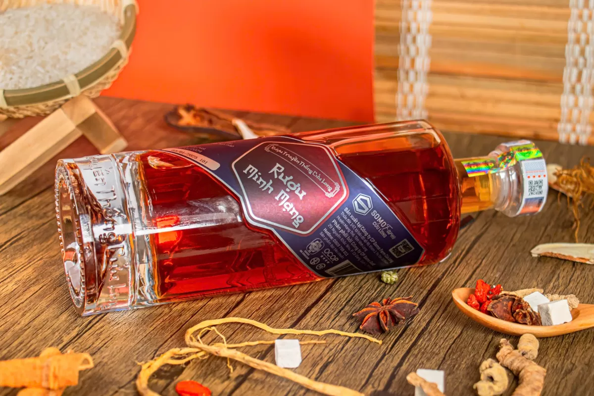 Thành phần thảo dược trong Rượu Minh Mạng gồm những gì? Lợi ích và lưu ý khi sử dụng